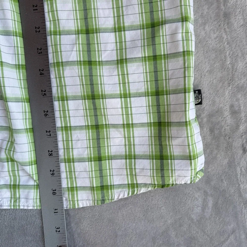 The North Face Shirt Mens XL Green Plaid Button Up Short Sleeve Hiking Fishing